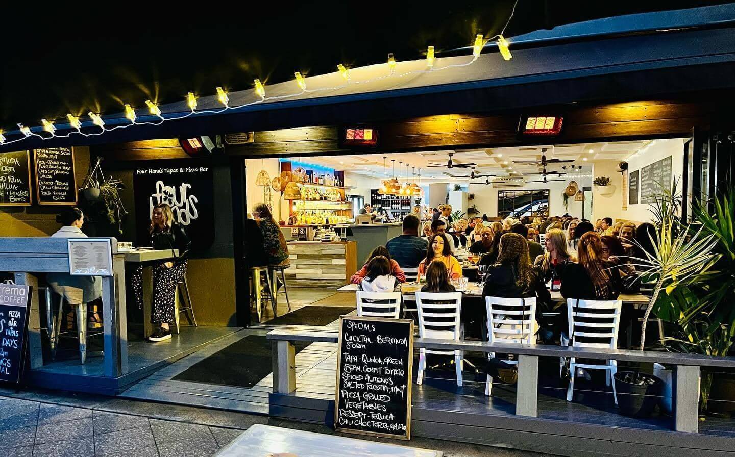 Four Hands Tapas & Pizza Bar | Eat & Drink | Love Central Coast